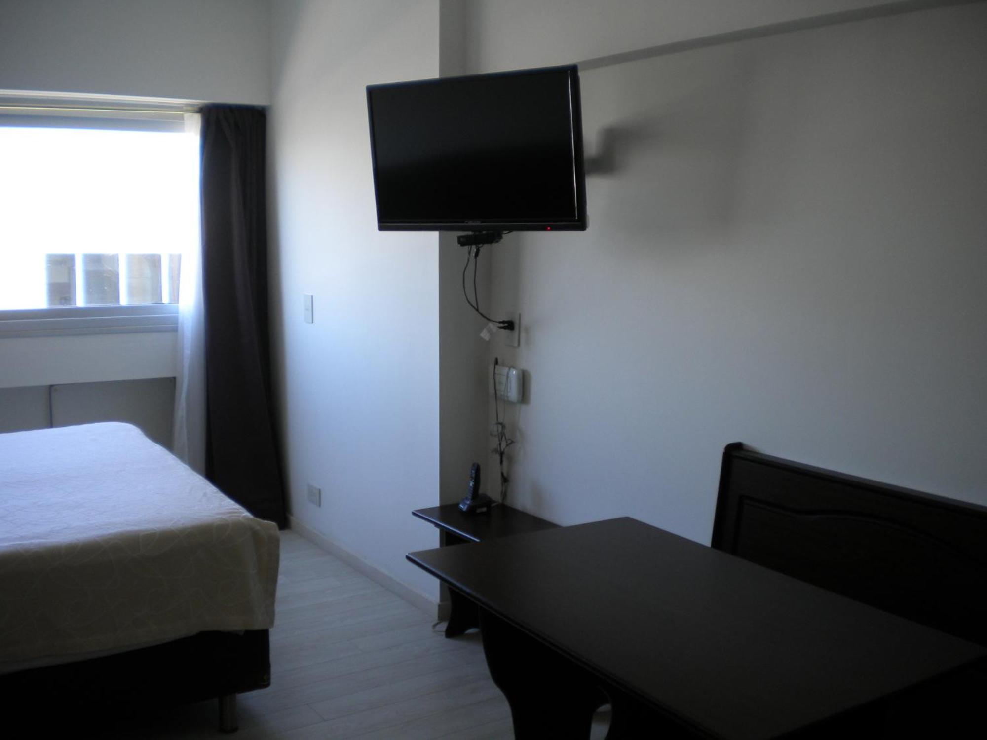 Departamento Frente Al Hospital Italiano Apartment *